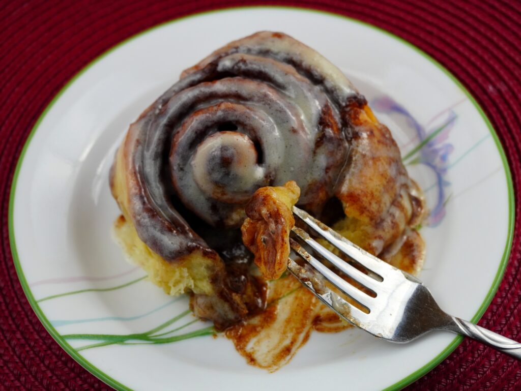 sourdough cinnamon rolls